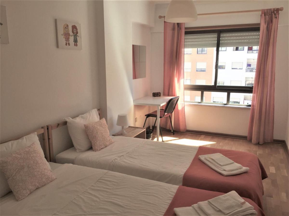 Apartamento Familiar Lisboa Taguspark São Marcos Exteriör bild